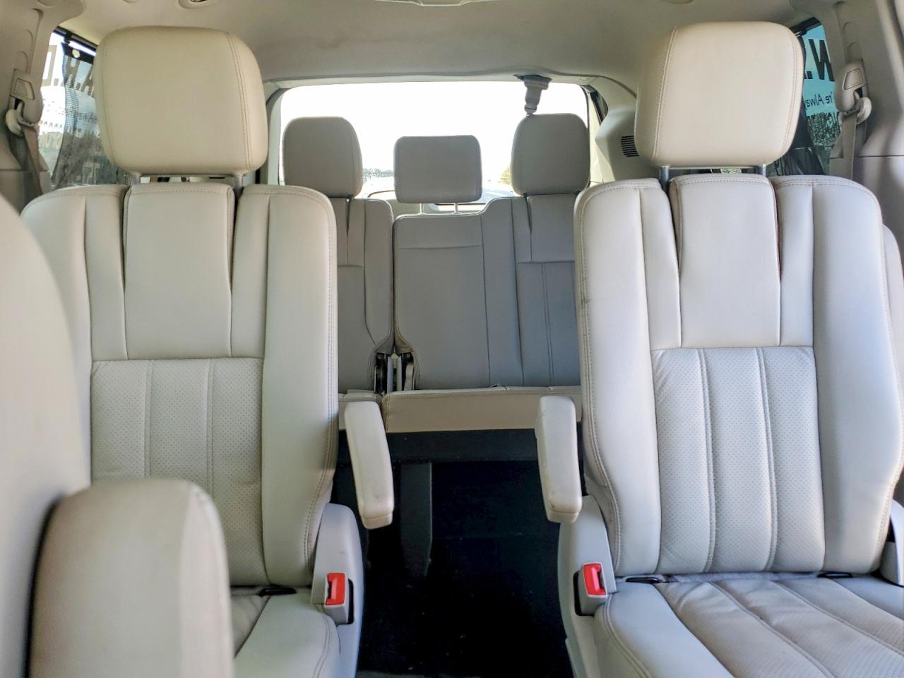 2012 CHRYSLER TOWN & COUNTRY TOURING L photo 19