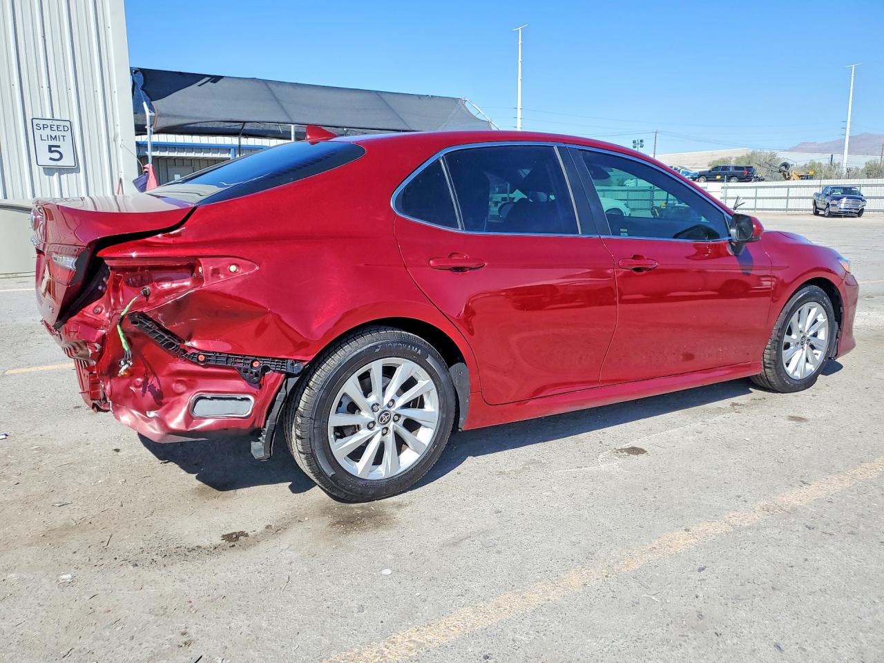 2021 TOYOTA CAMRY LE photo 3