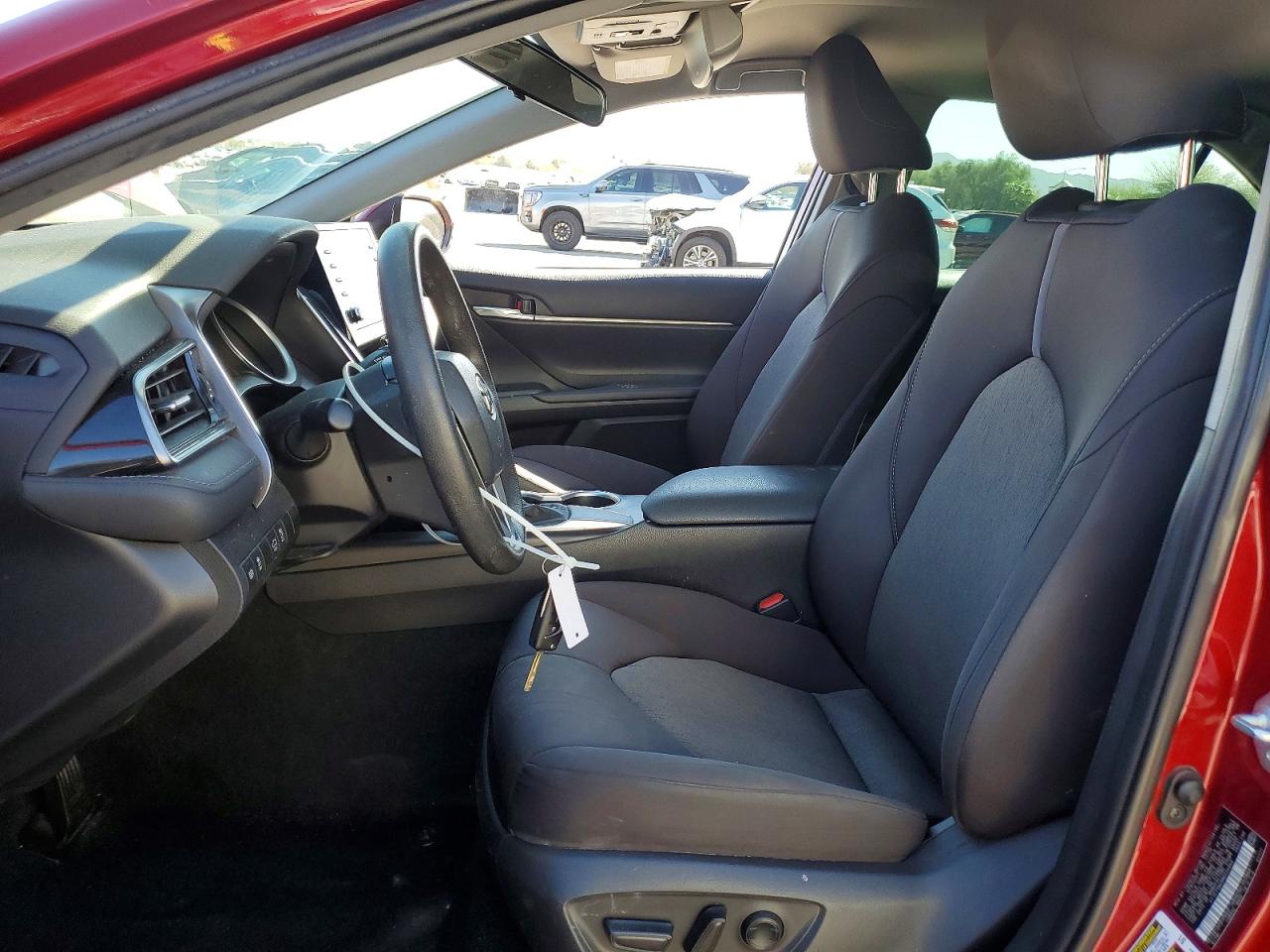 2021 TOYOTA CAMRY LE photo 7