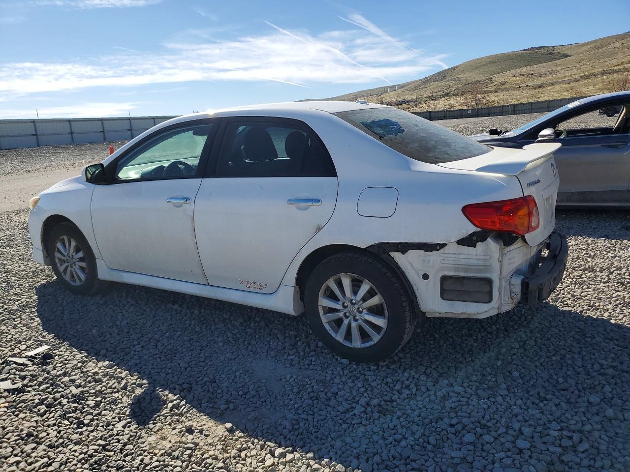 2010 TOYOTA COROLLA S photo 2