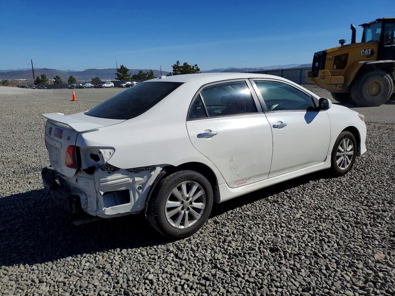 2010 TOYOTA COROLLA S photo 3