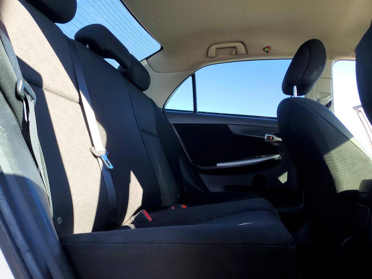 2010 TOYOTA COROLLA S photo 10