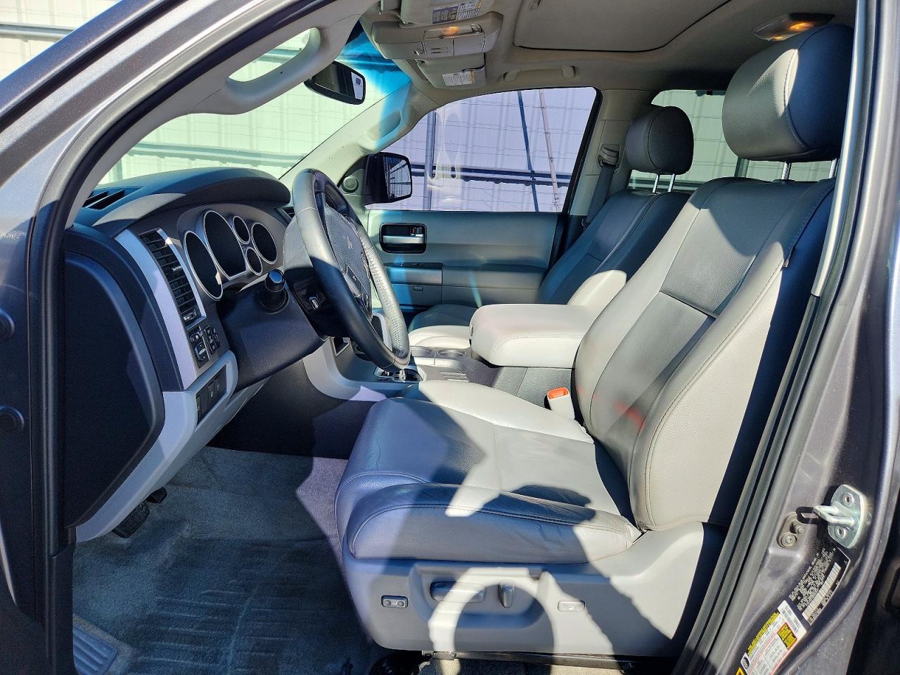2011 TOYOTA SEQUOIA LIMITED photo 13