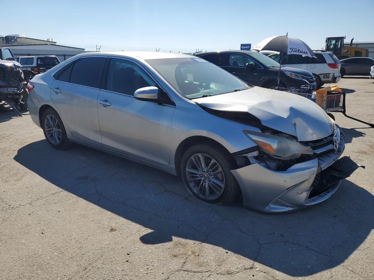 2017 TOYOTA CAMRY SE photo 4