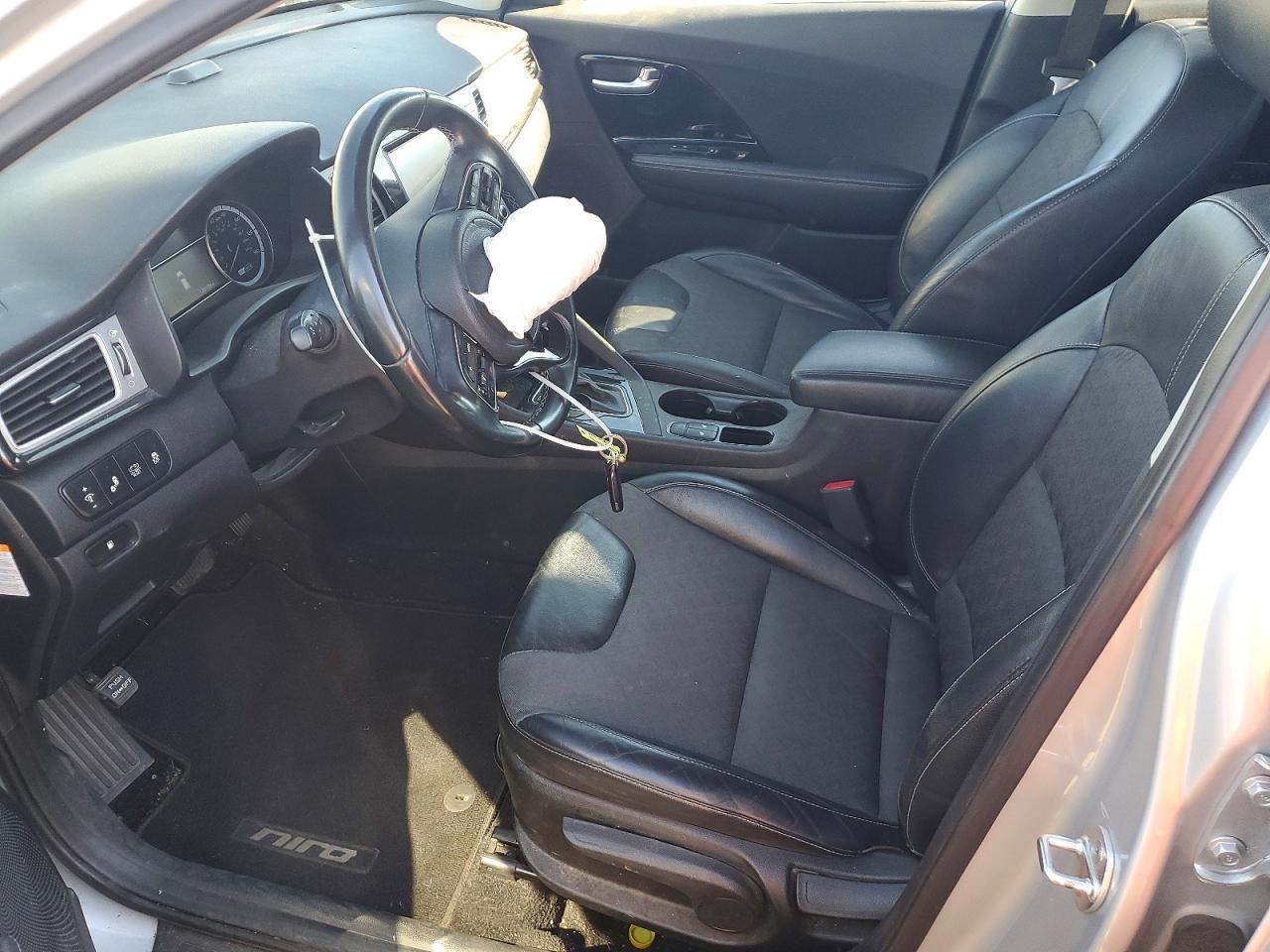 2019 KIA NIRO EX photo 7