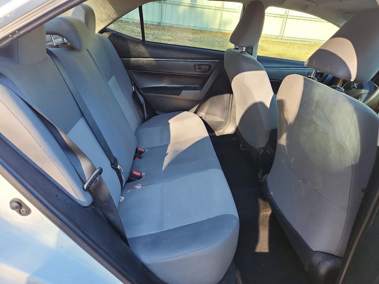 2015 TOYOTA COROLLA L photo 19