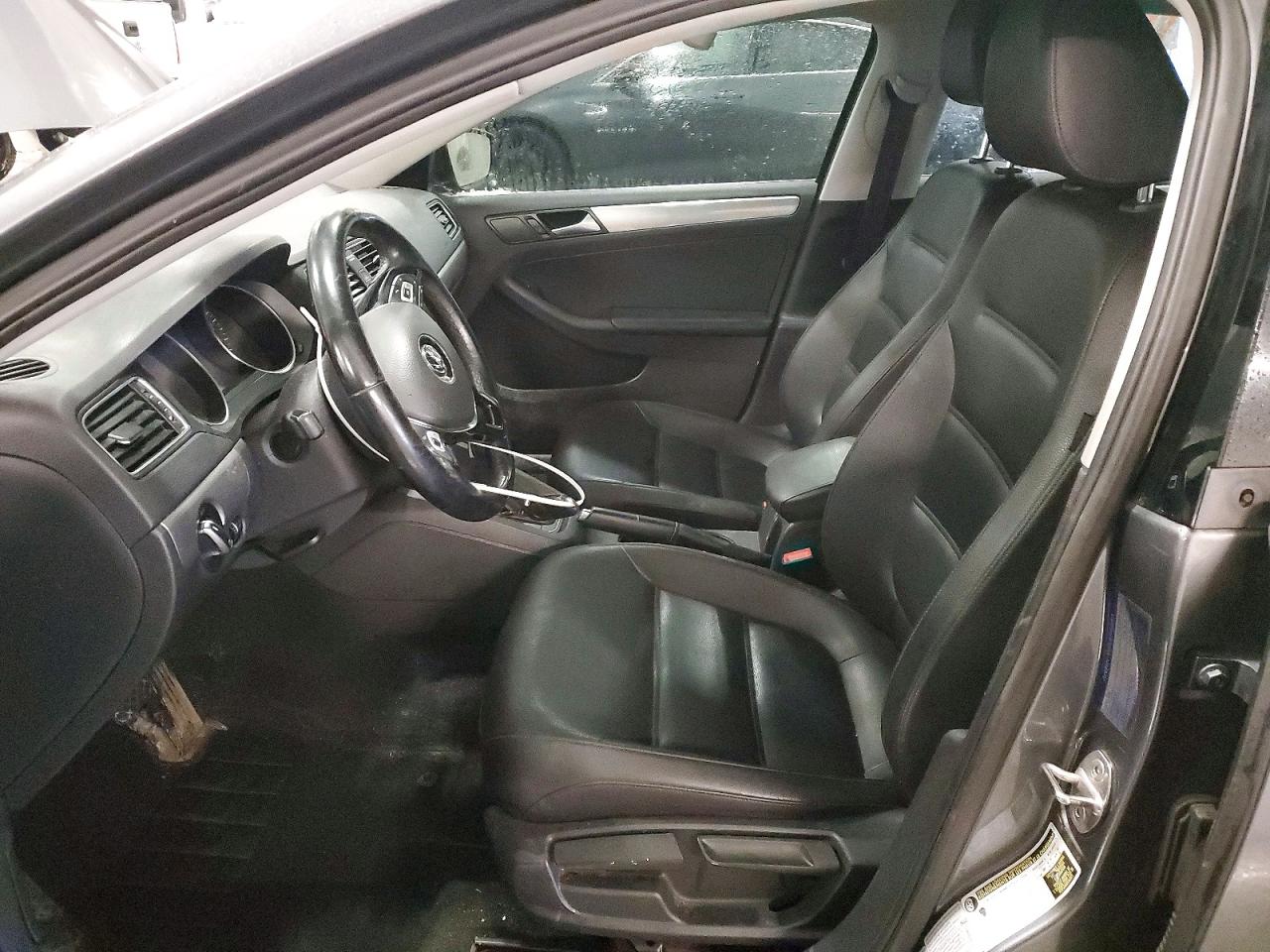 2017 VOLKSWAGEN JETTA SE photo 13