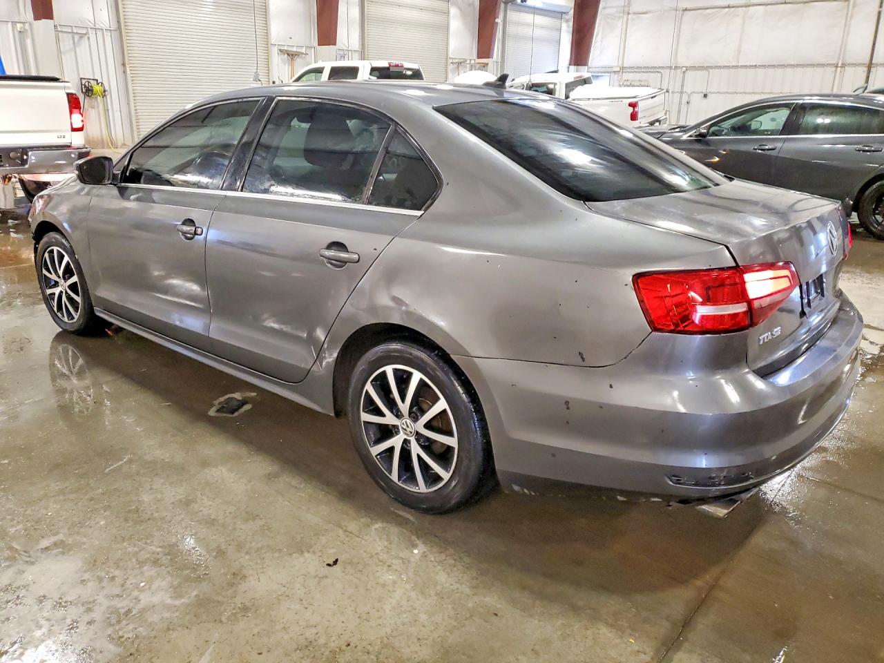 2017 VOLKSWAGEN JETTA SE photo 3