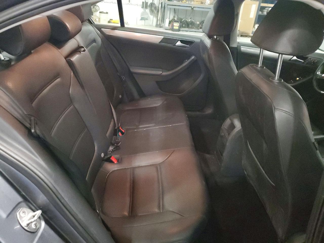 2017 VOLKSWAGEN JETTA SE photo 19