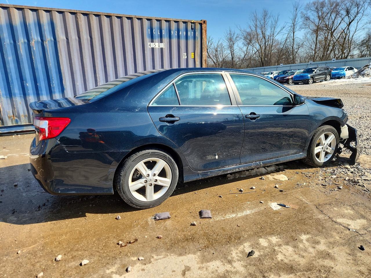 2014 TOYOTA CAMRY SE photo 5