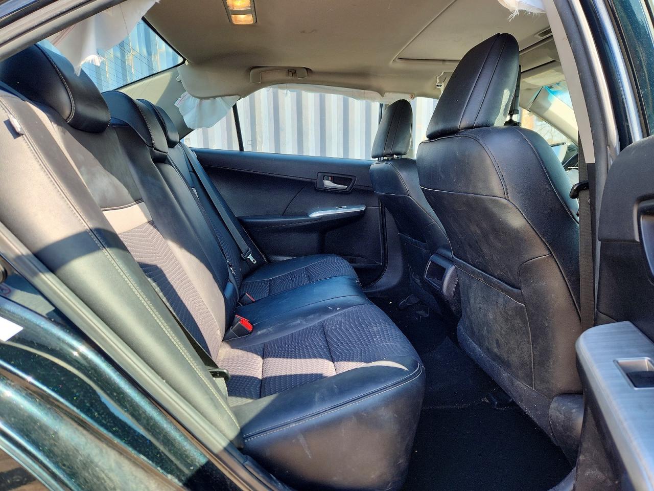 2014 TOYOTA CAMRY SE photo 19