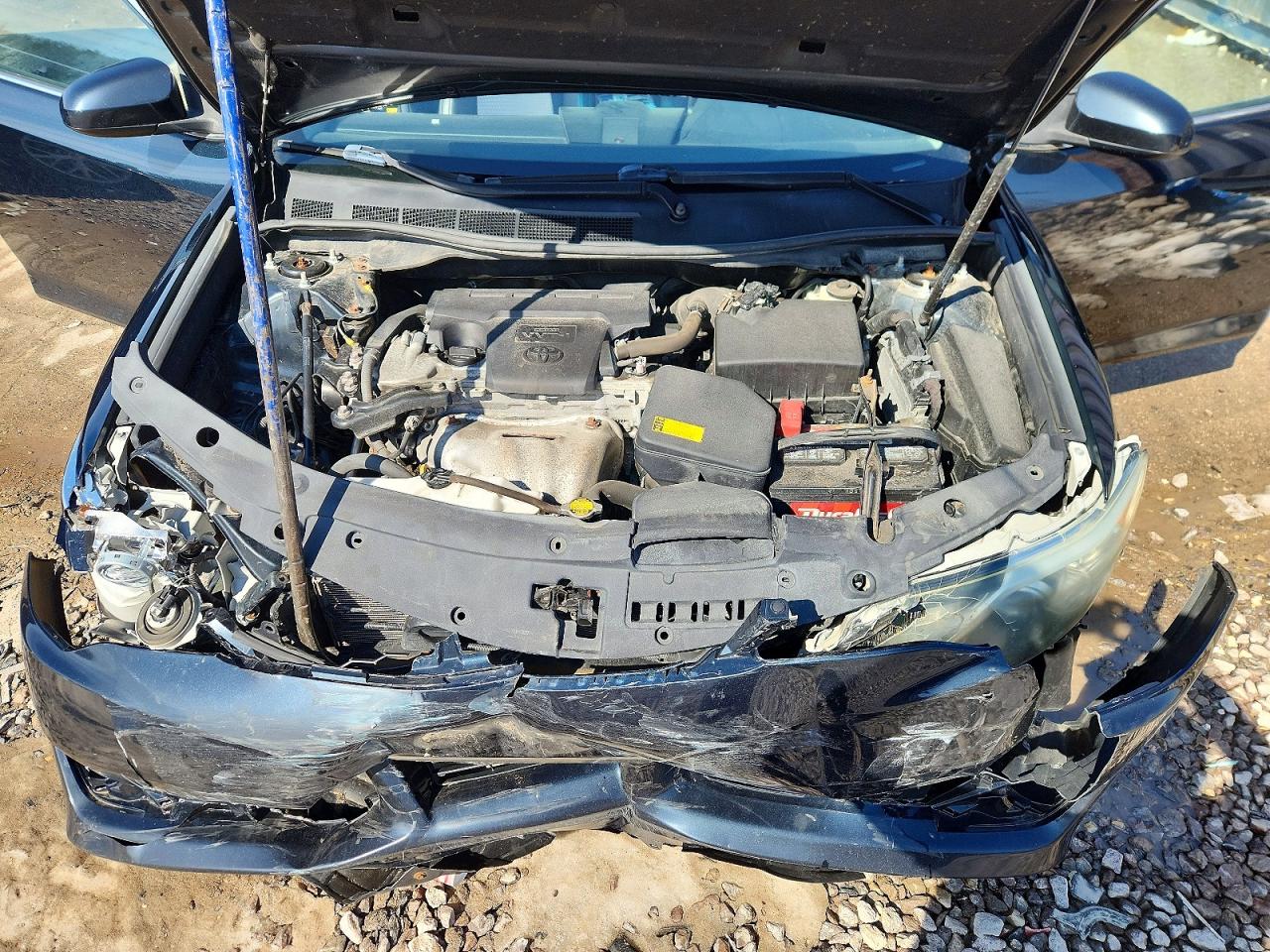 2014 TOYOTA CAMRY SE photo 21