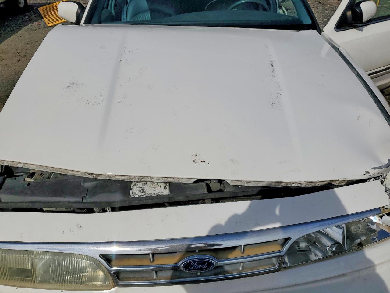 1997 FORD CROWN VICTORIA LX photo 11