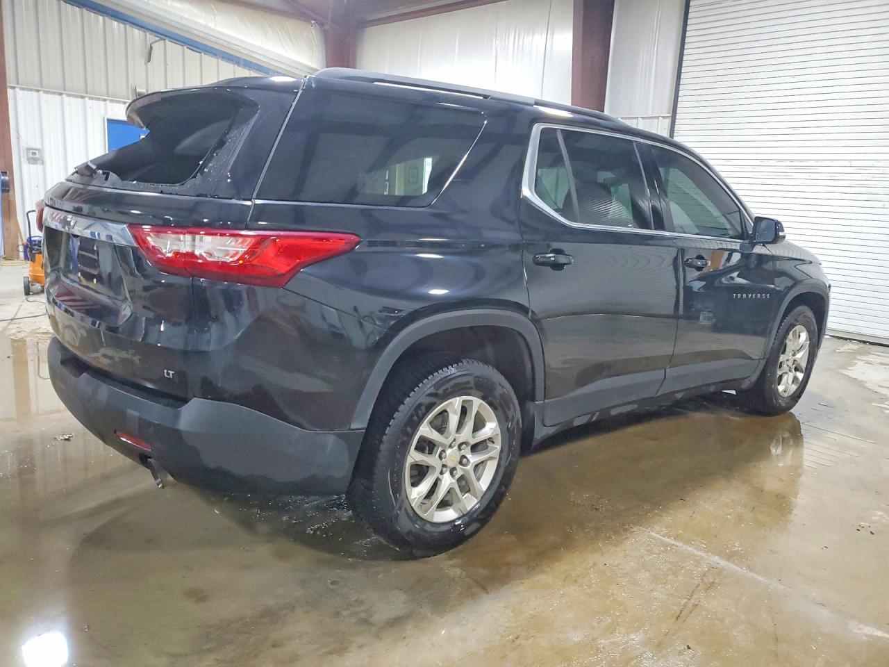 2020 CHEVROLET TRAVERSE LT photo 5