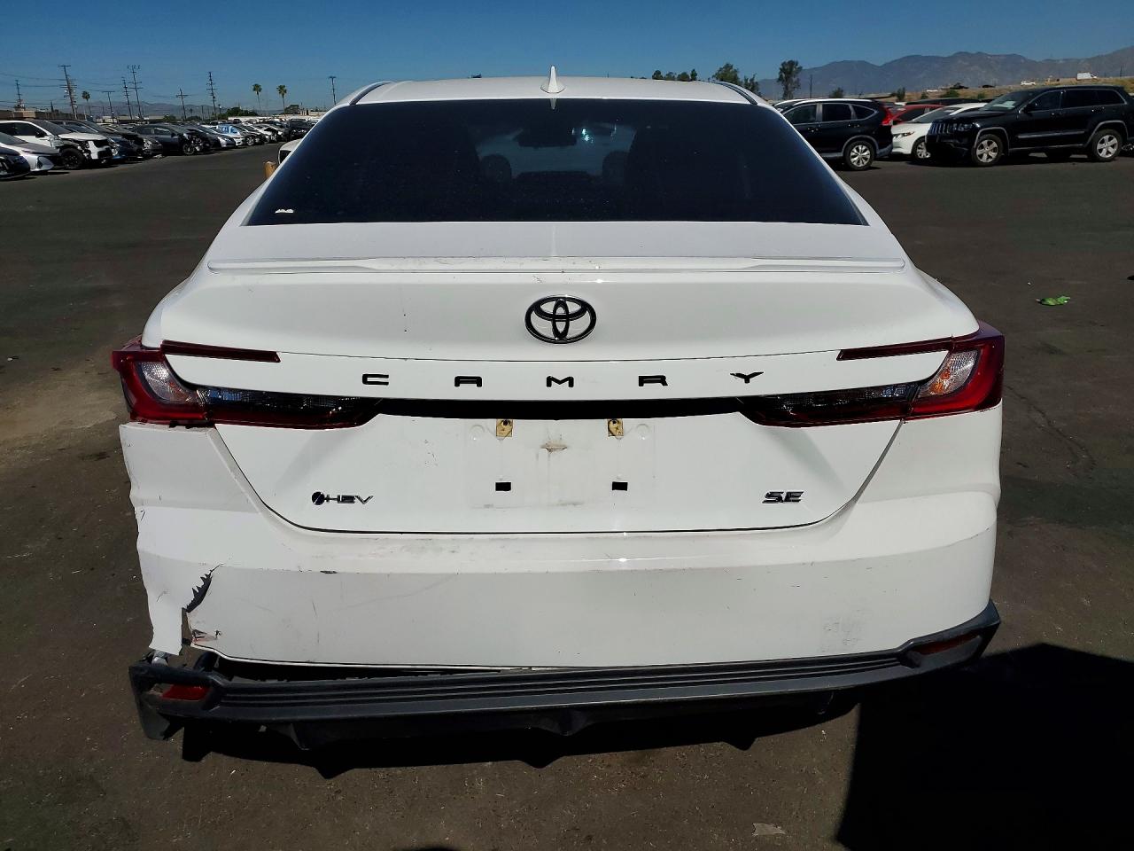 2025 TOYOTA CAMRY SE photo 11