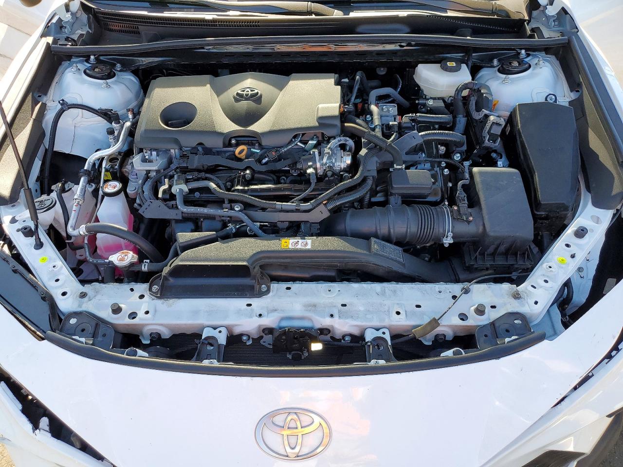 2025 TOYOTA CAMRY SE photo 21