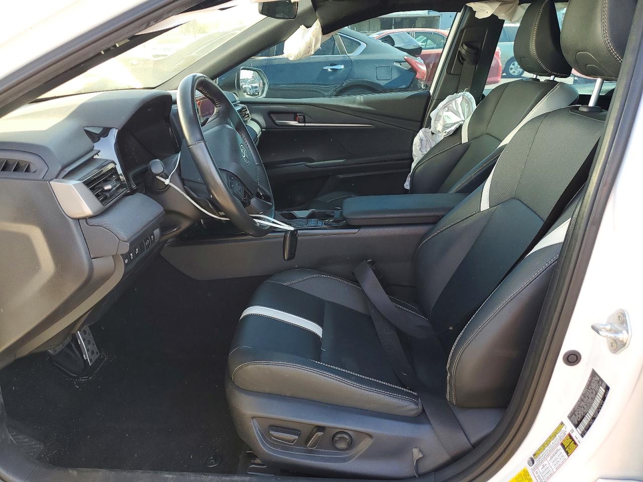 2025 TOYOTA CAMRY SE photo 13