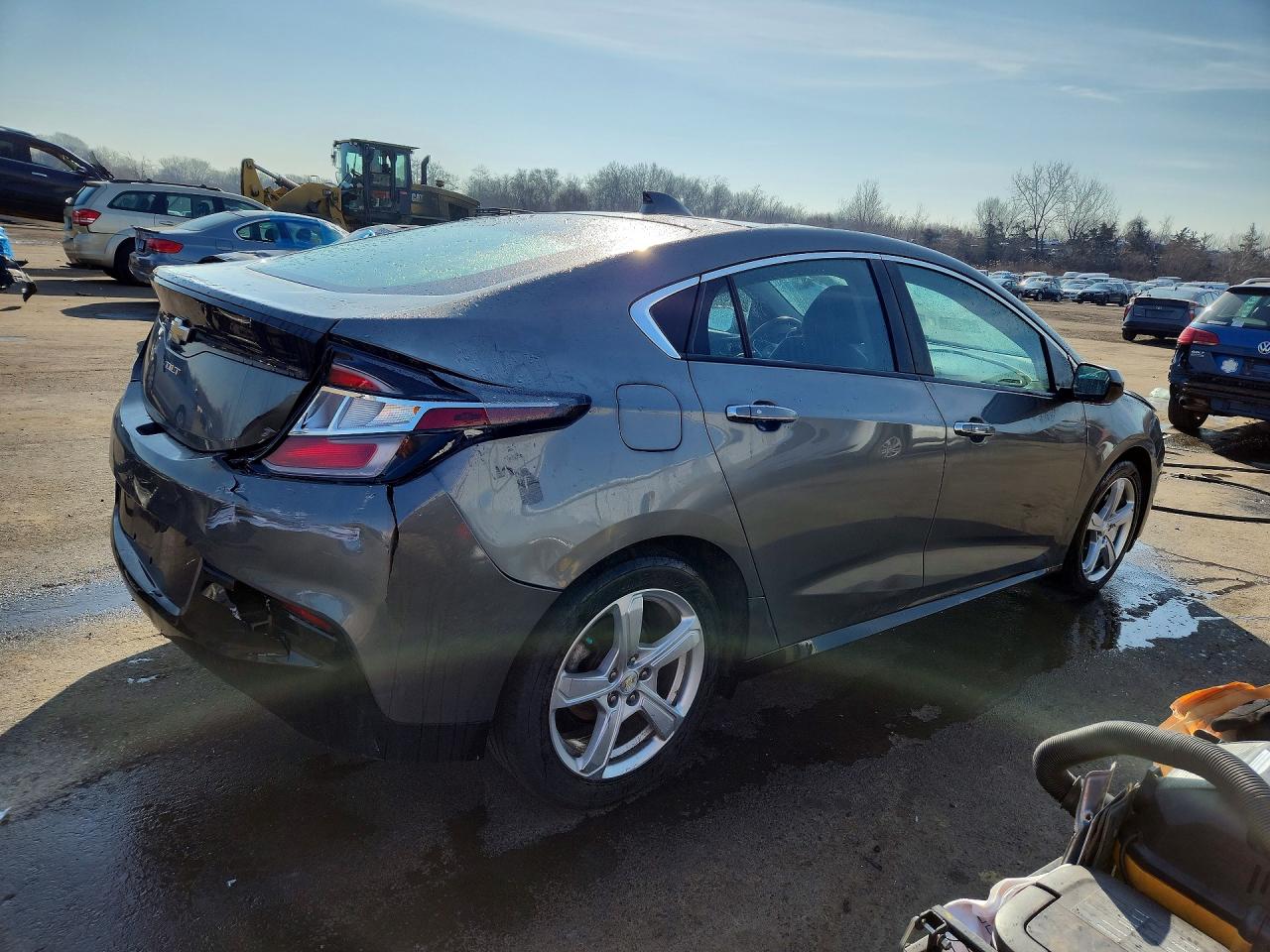 2017 CHEVROLET VOLT LT photo 3