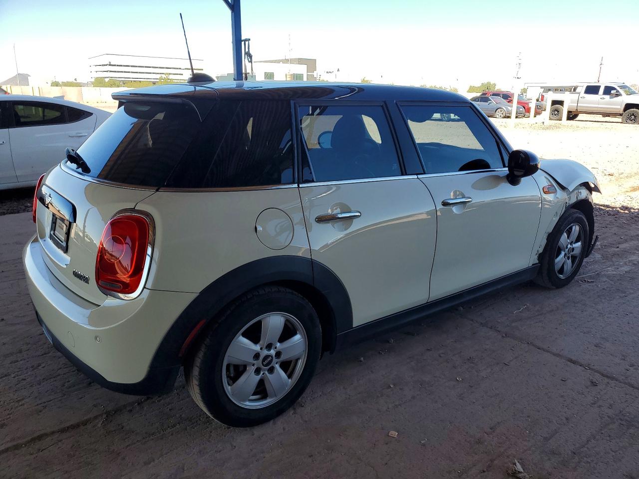 2016 MINI COOPER photo 3