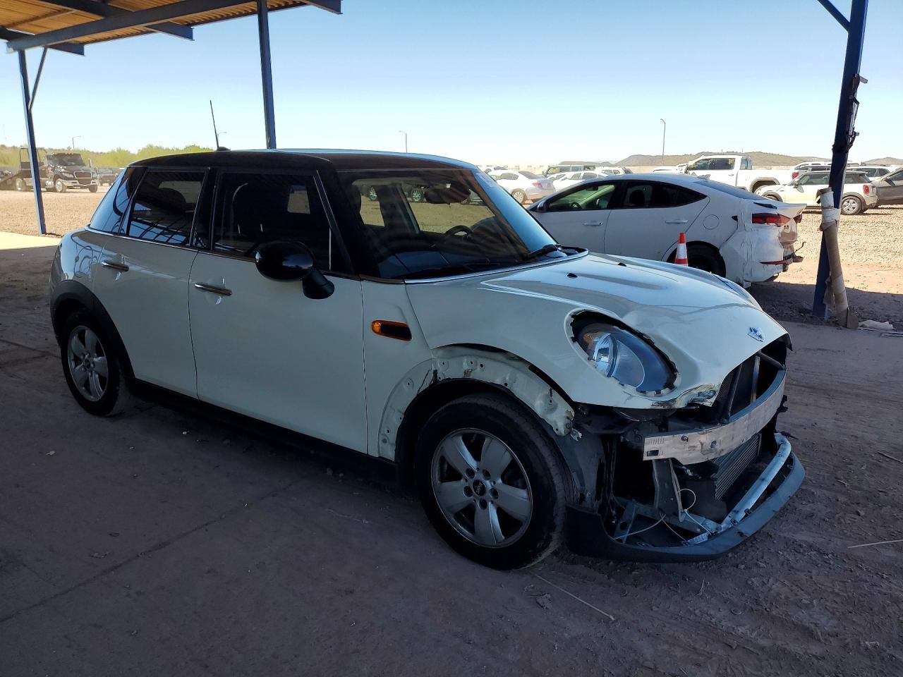 2016 MINI COOPER photo 4