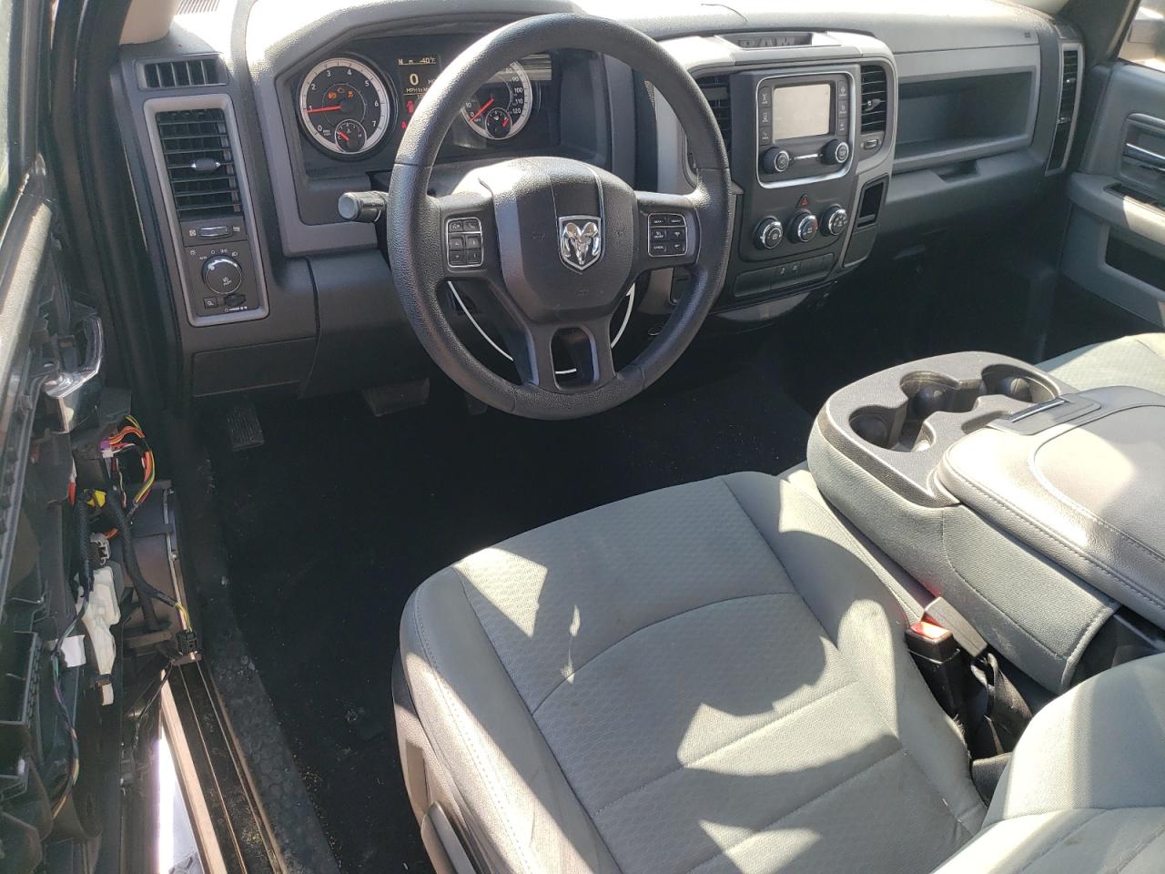 2016 RAM 1500 ST photo 22