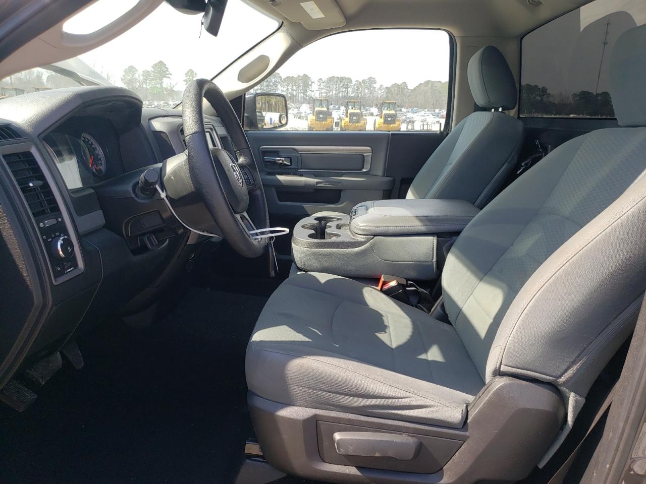 2016 RAM 1500 ST photo 19
