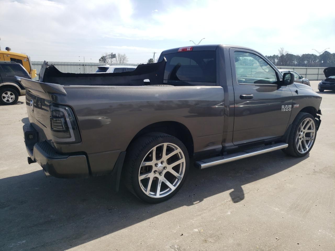 2016 RAM 1500 ST photo 7