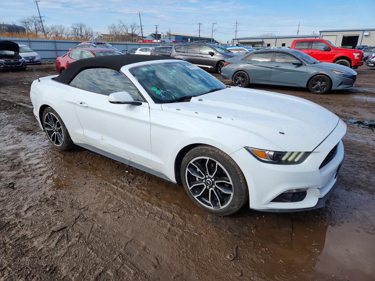 2017 FORD MUSTANG photo 4