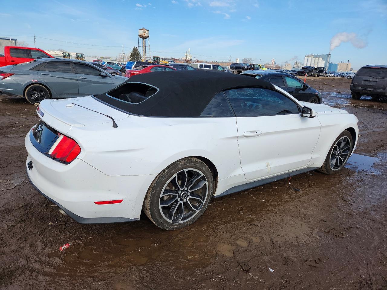 2017 FORD MUSTANG photo 3