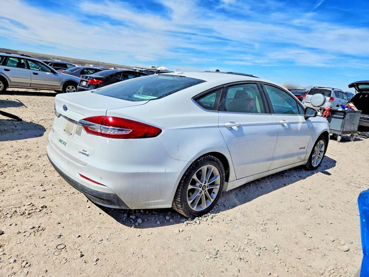 2019 FORD FUSION SE photo 3