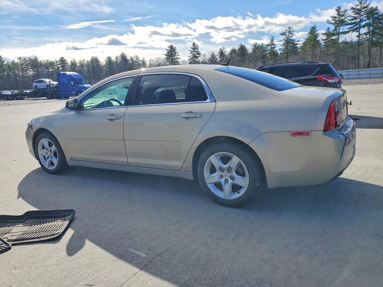 2009 CHEVROLET MALIBU LS photo 4