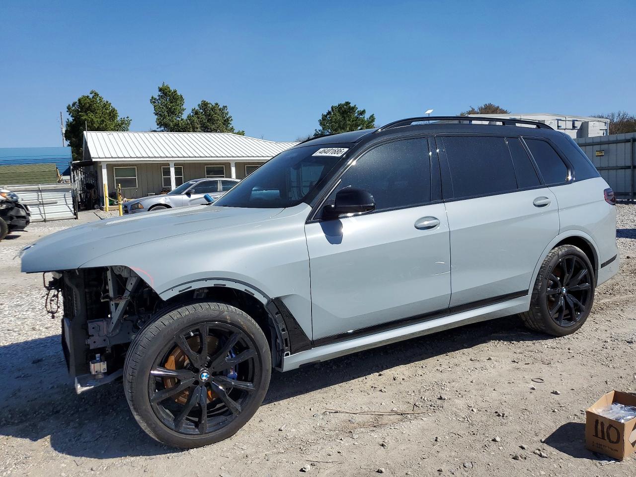 2025 BMW X7