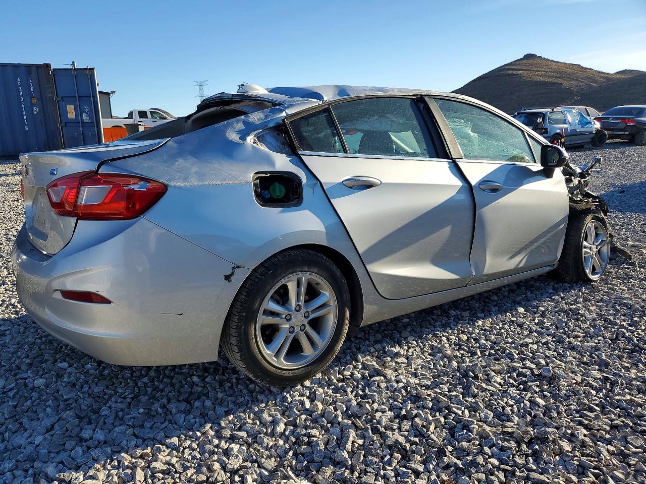 2017 CHEVROLET CRUZE LT photo 3