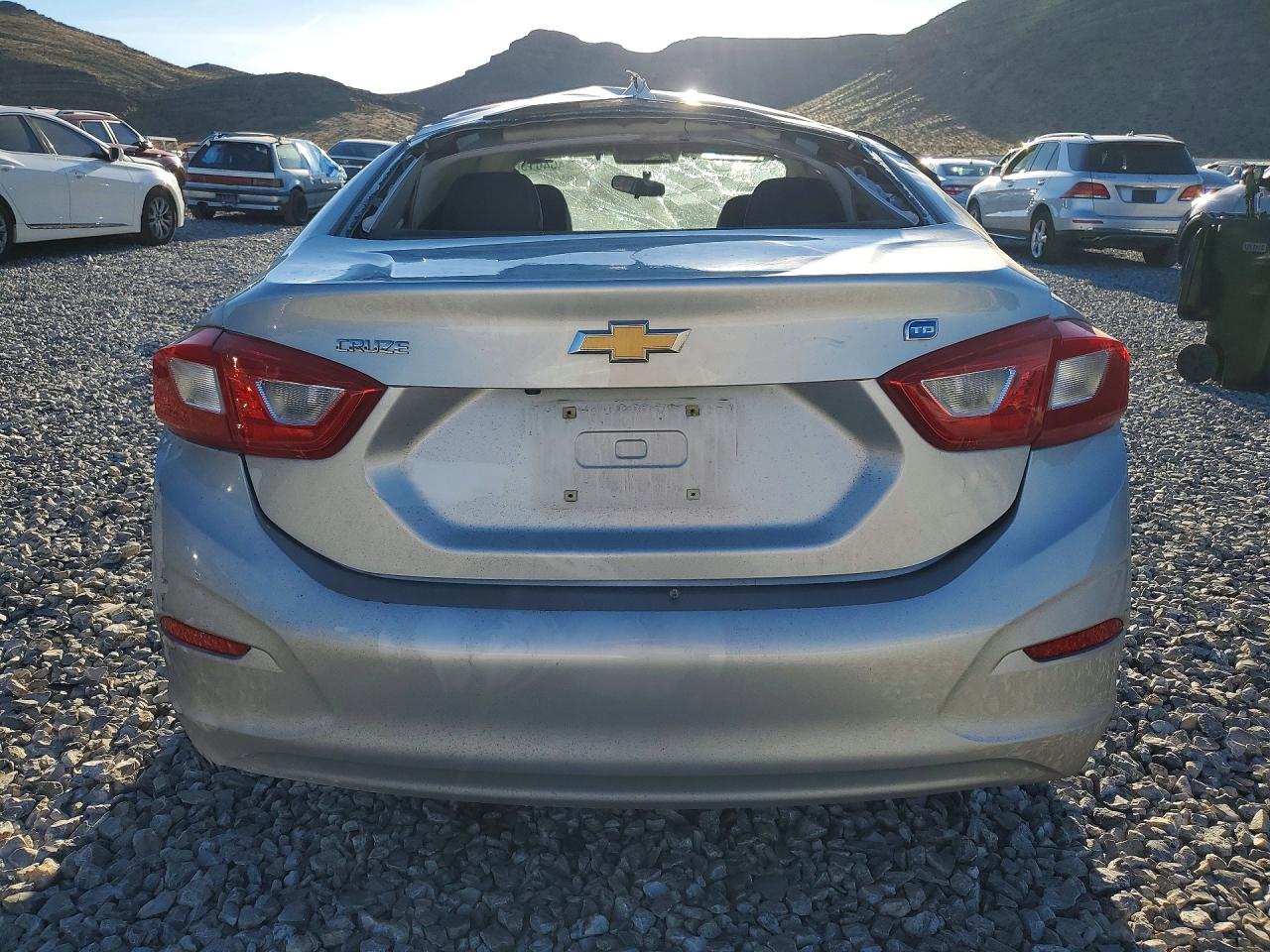 2017 CHEVROLET CRUZE LT photo 6