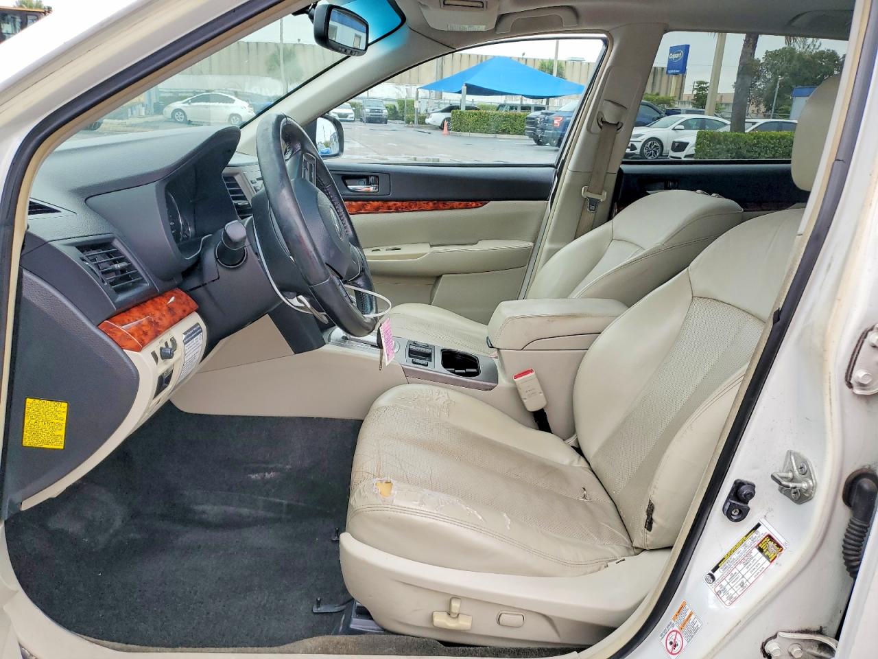 2012 SUBARU OUTBACK photo 13