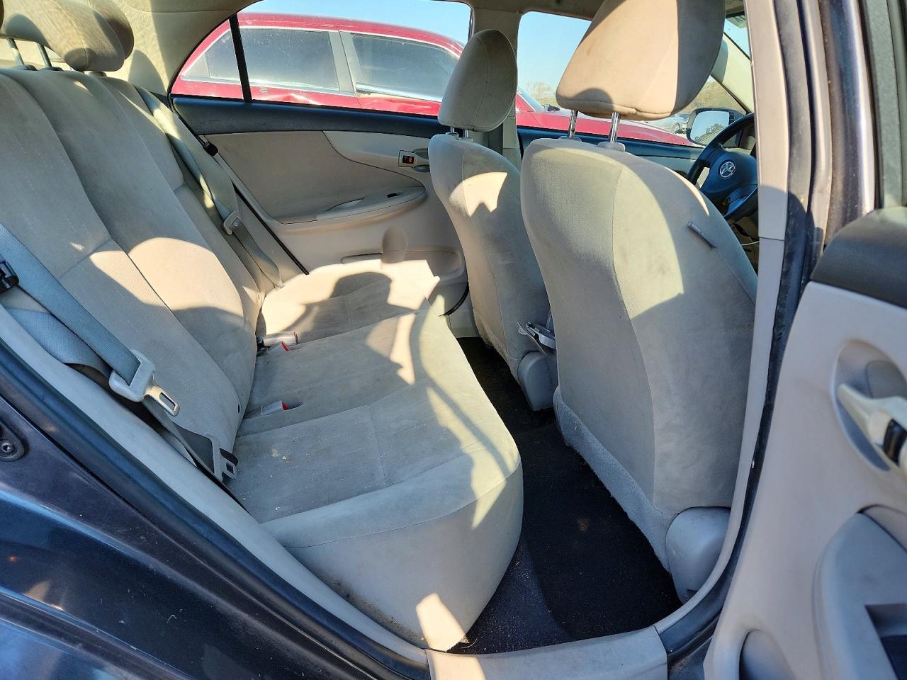 2012 TOYOTA COROLLA L photo 19
