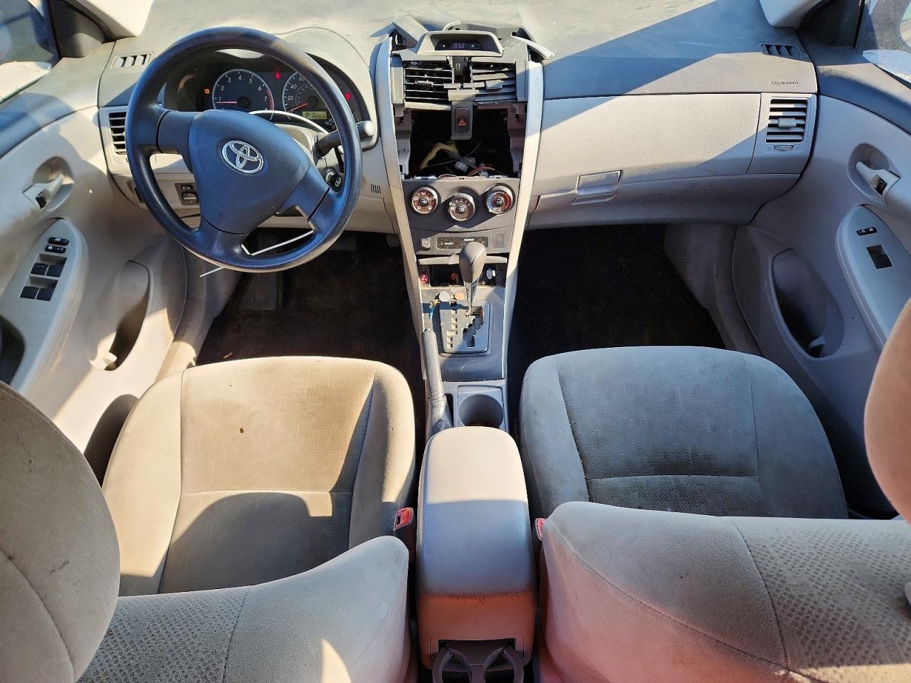 2012 TOYOTA COROLLA L photo 15