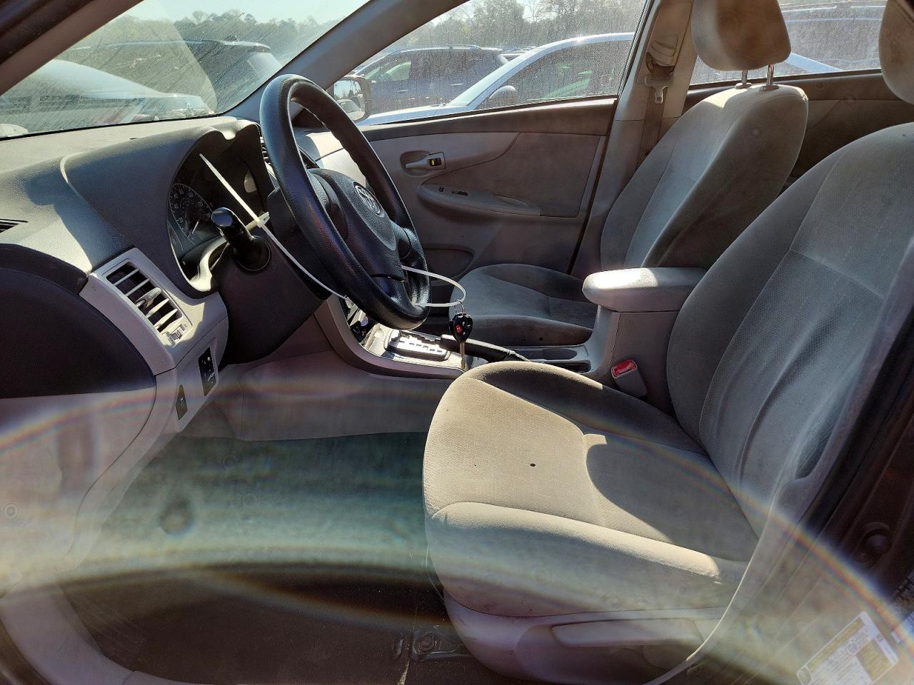 2012 TOYOTA COROLLA L photo 13