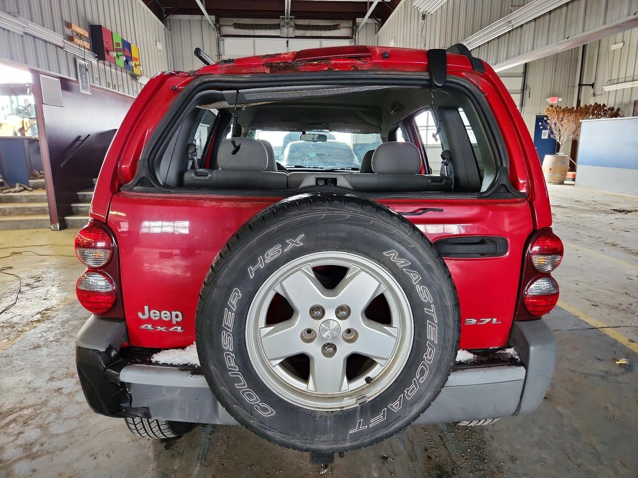 2005 JEEP LIBERTY SPORT photo 11