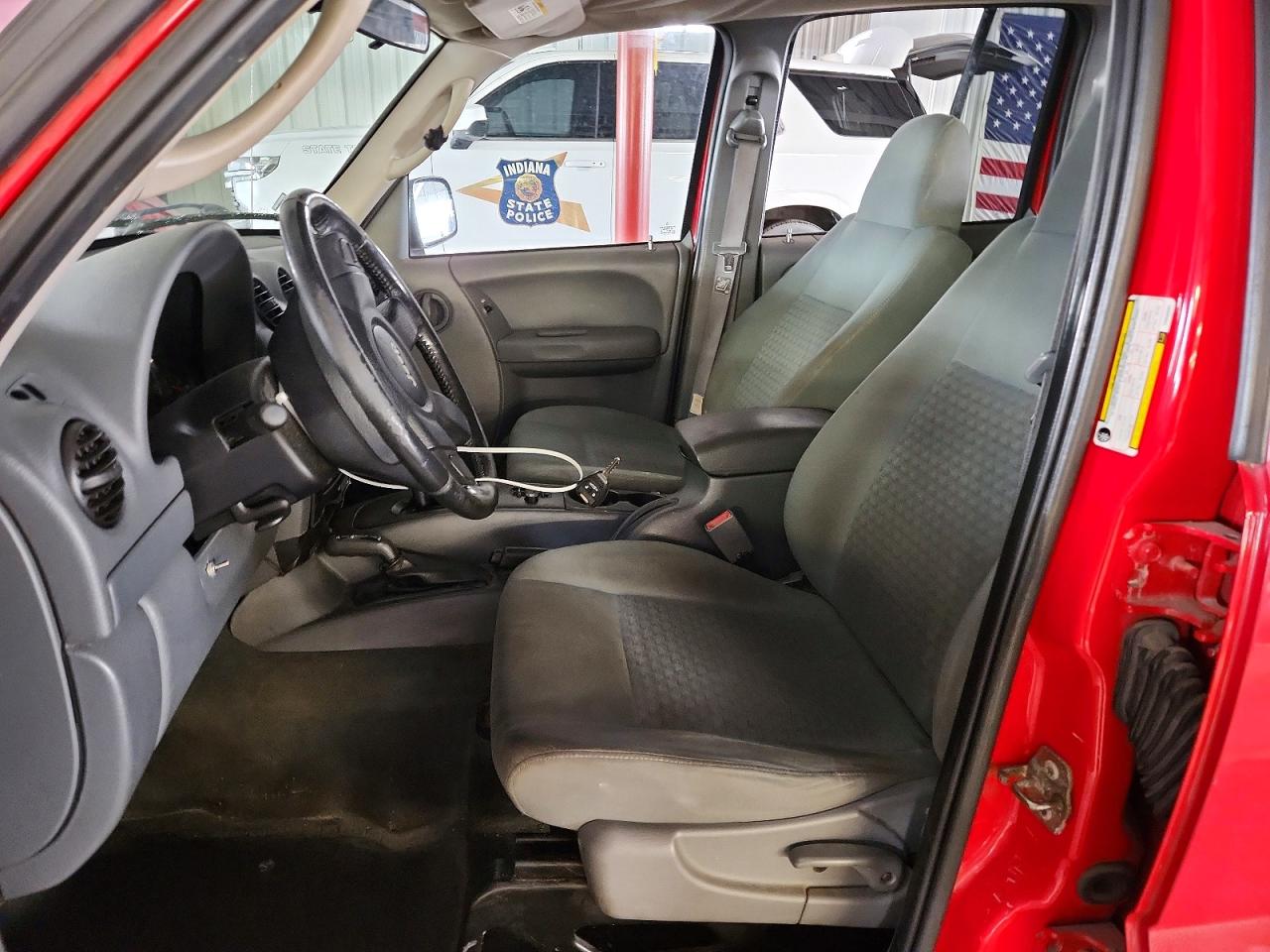 2005 JEEP LIBERTY SPORT photo 13