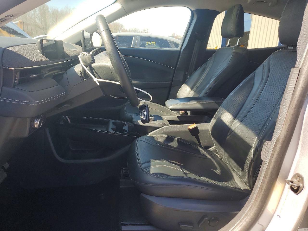 2021 FORD MUSTANG MACH-E PREMIUM photo 13