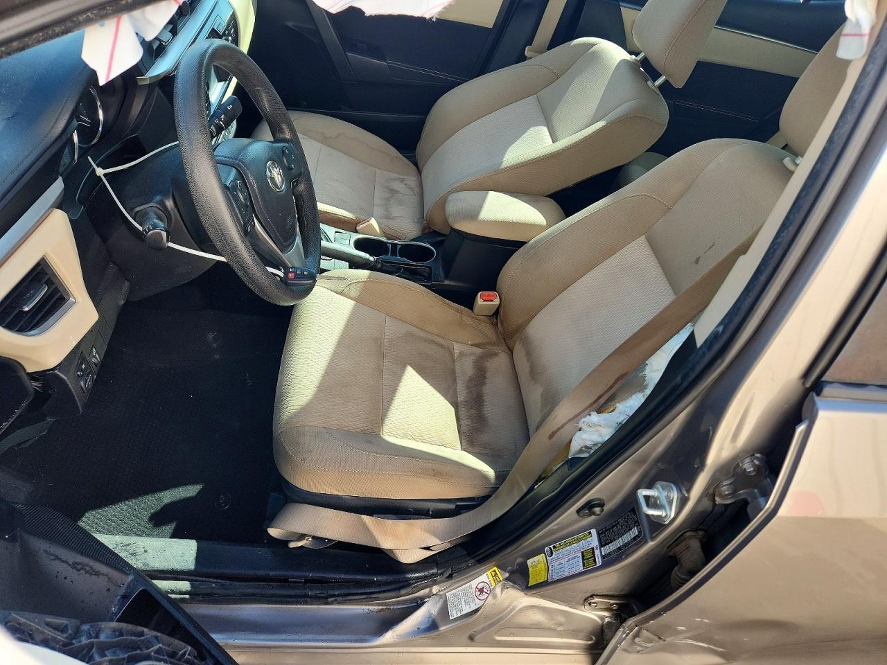 2015 TOYOTA COROLLA LE photo 13