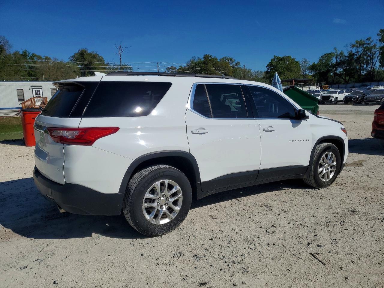 2019 CHEVROLET TRAVERSE LT photo 5