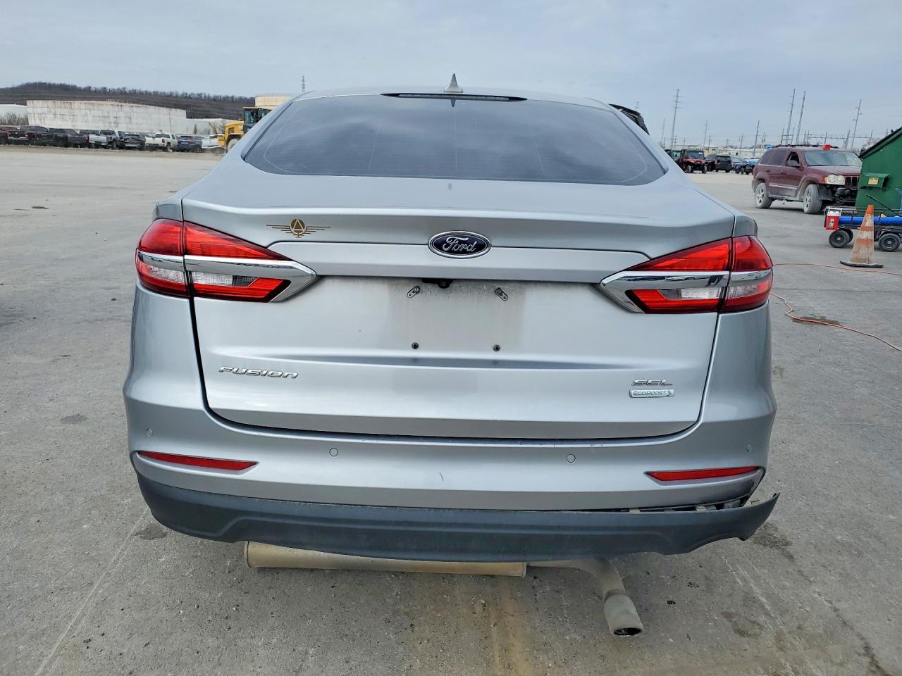 2020 FORD FUSION SEL photo 16