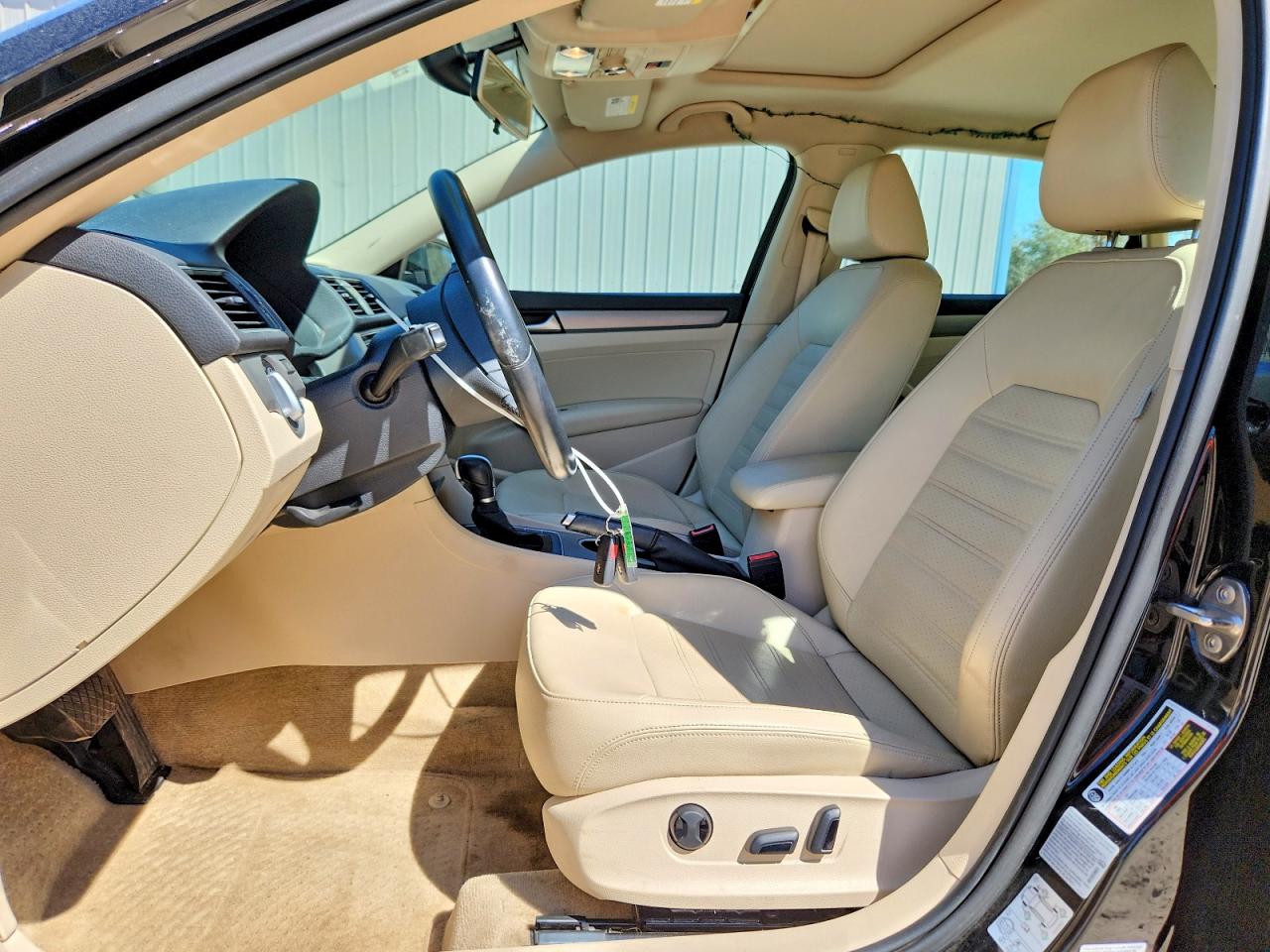 2015 VOLKSWAGEN PASSAT SE photo 7