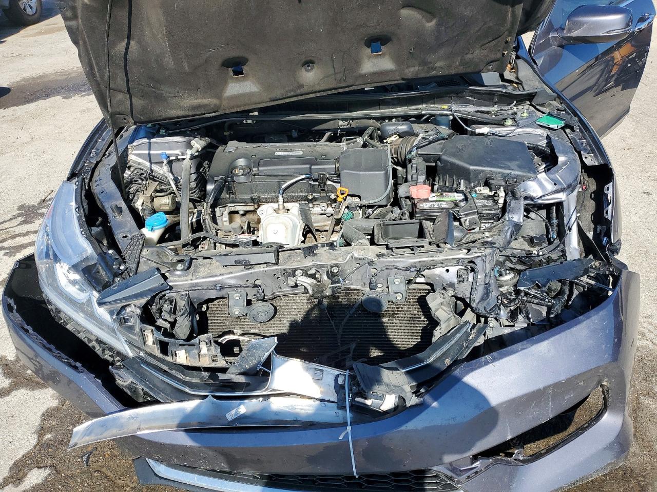 2016 HONDA ACCORD EX photo 31