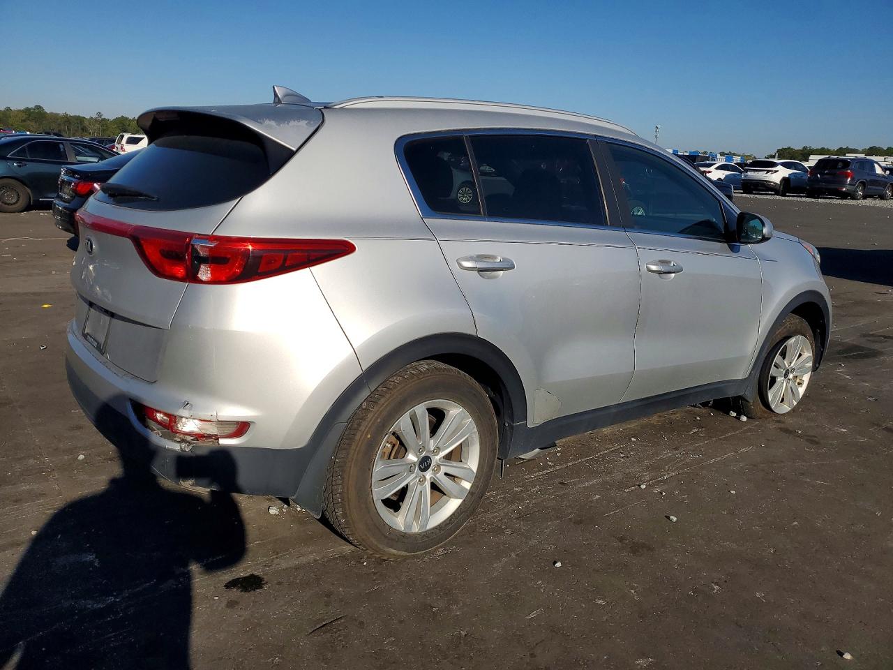 2019 KIA SPORTAGE LX photo 3