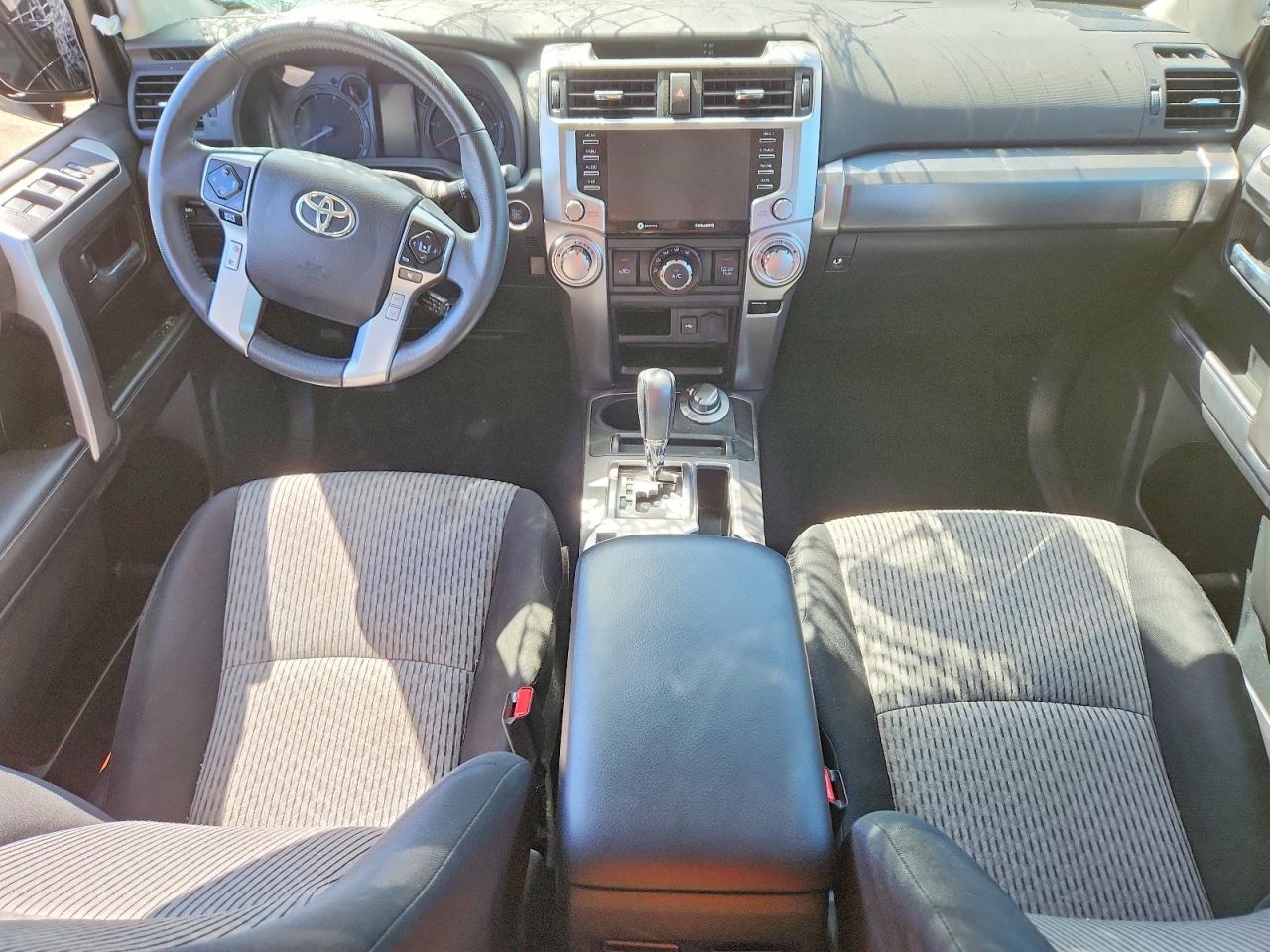 2022 TOYOTA 4RUNNER SR5 photo 22