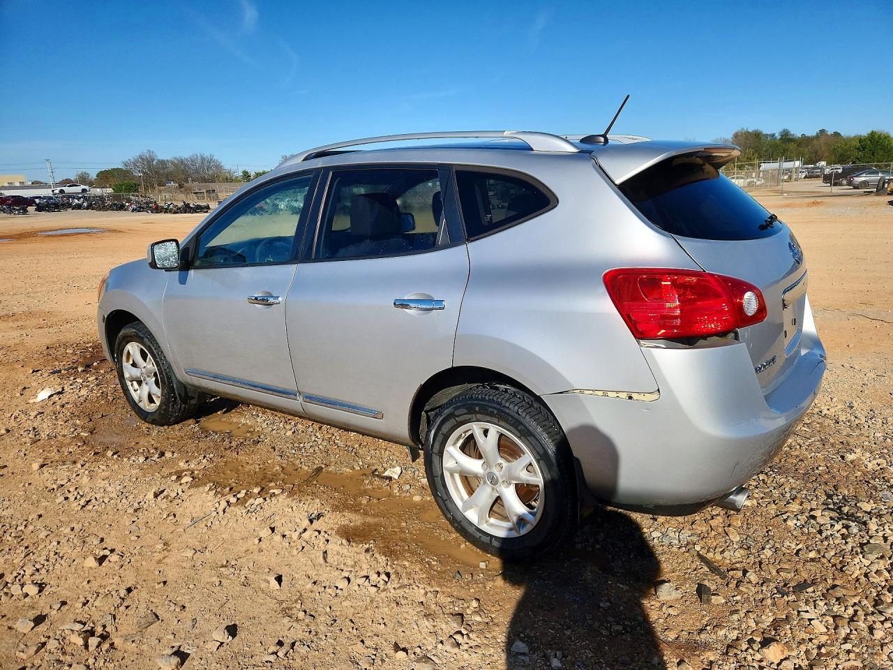 2011 NISSAN ROGUE S photo 3