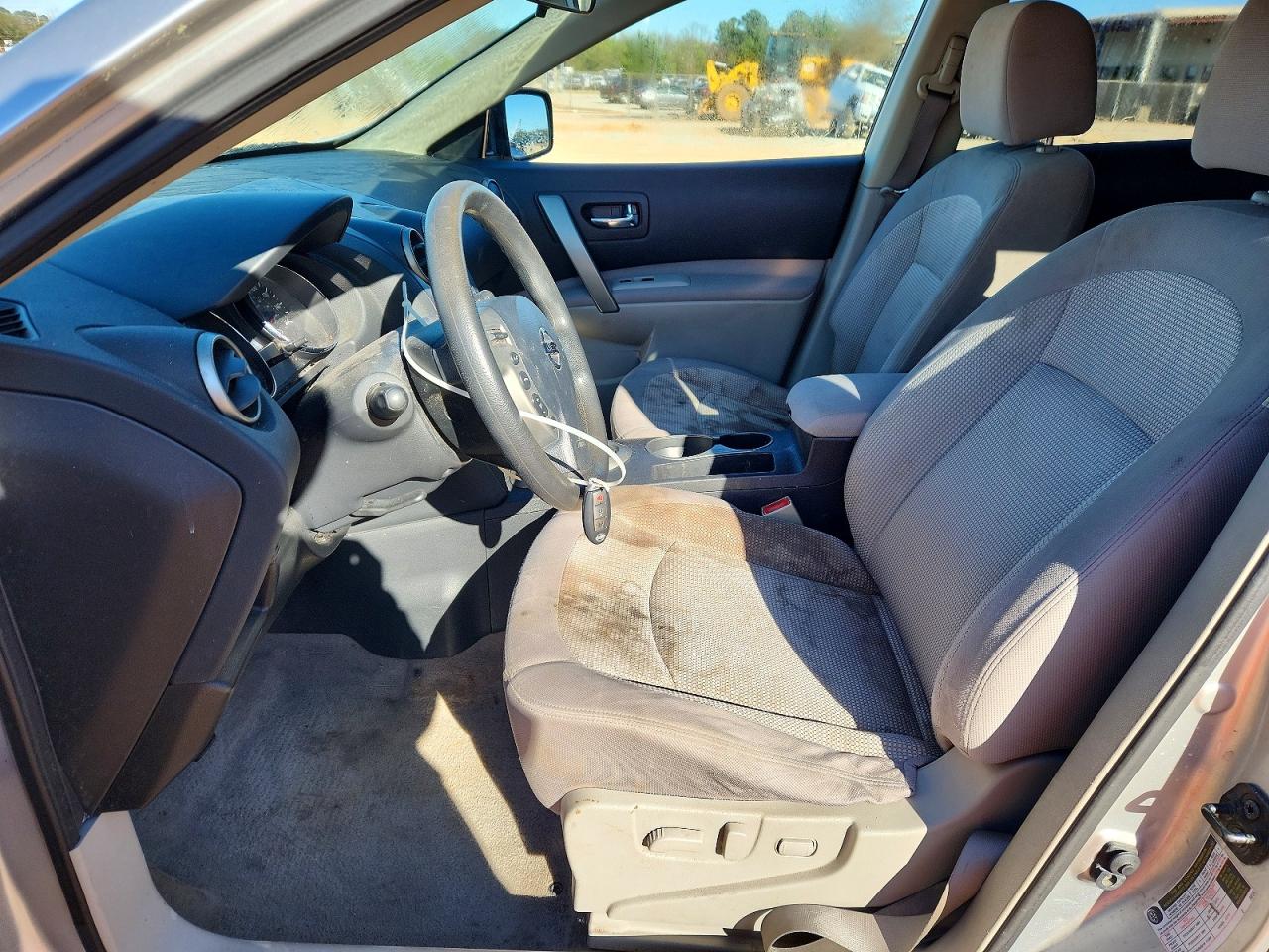 2011 NISSAN ROGUE S photo 13